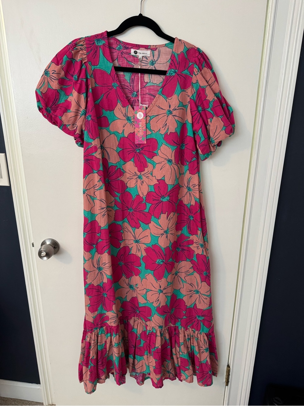 NWT The Odells Bright Floral Puff Sleeve Midi Dress in Pink & Teal